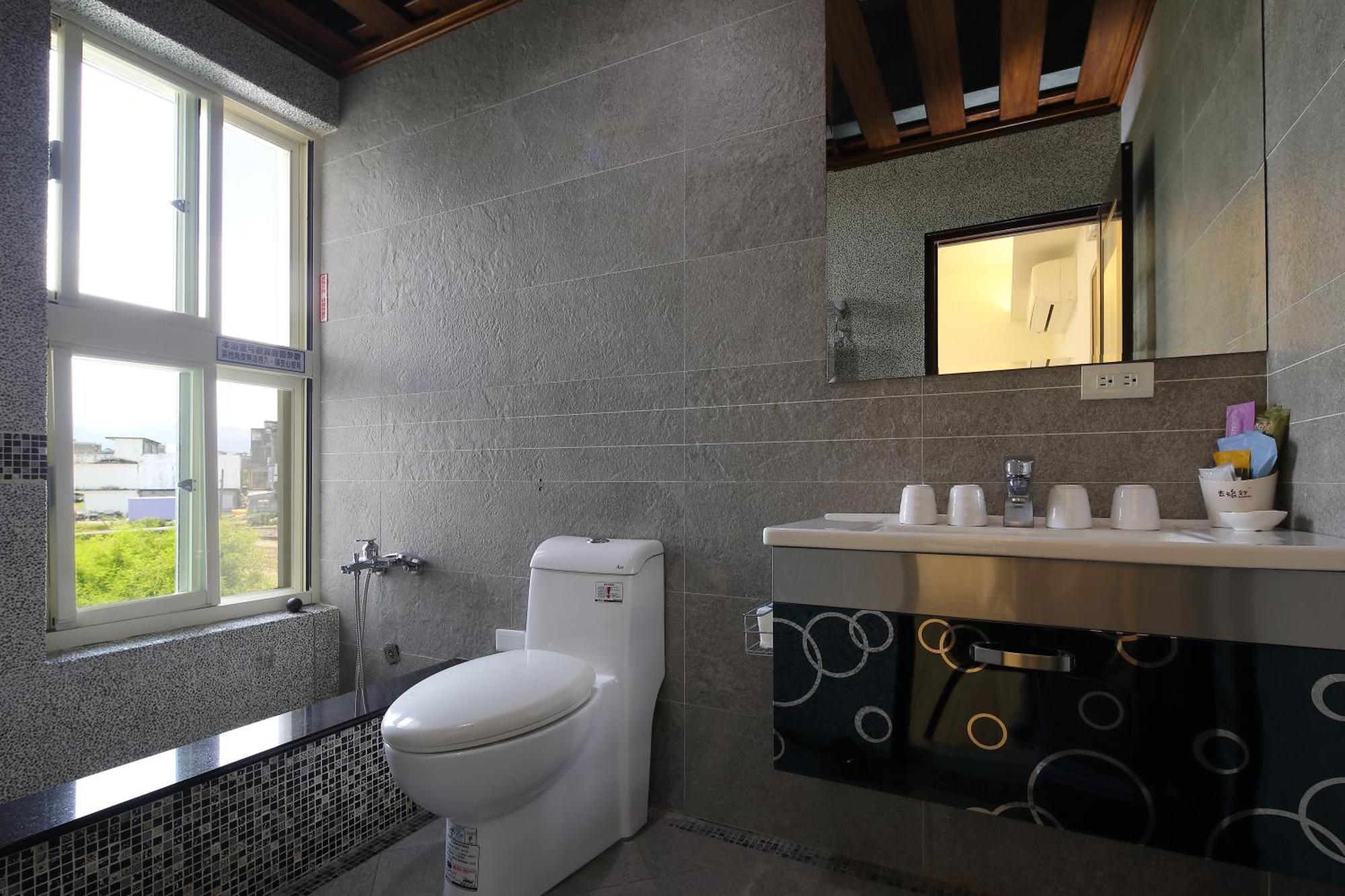 Langkawi B&B Luodong Exteriör bild